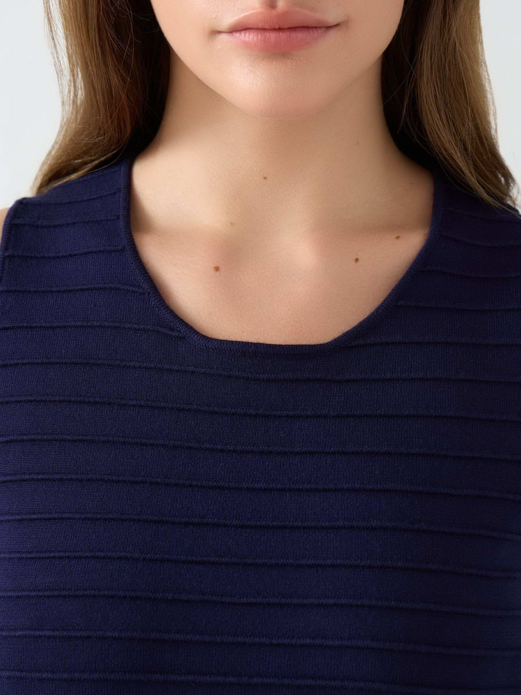 Трикотажное платье